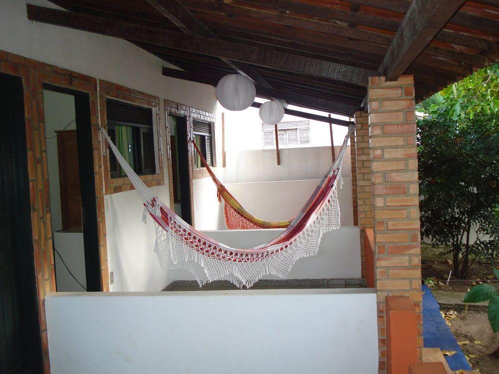 Media Veronica Hostel Suites Pipa Ares Bagian luar foto