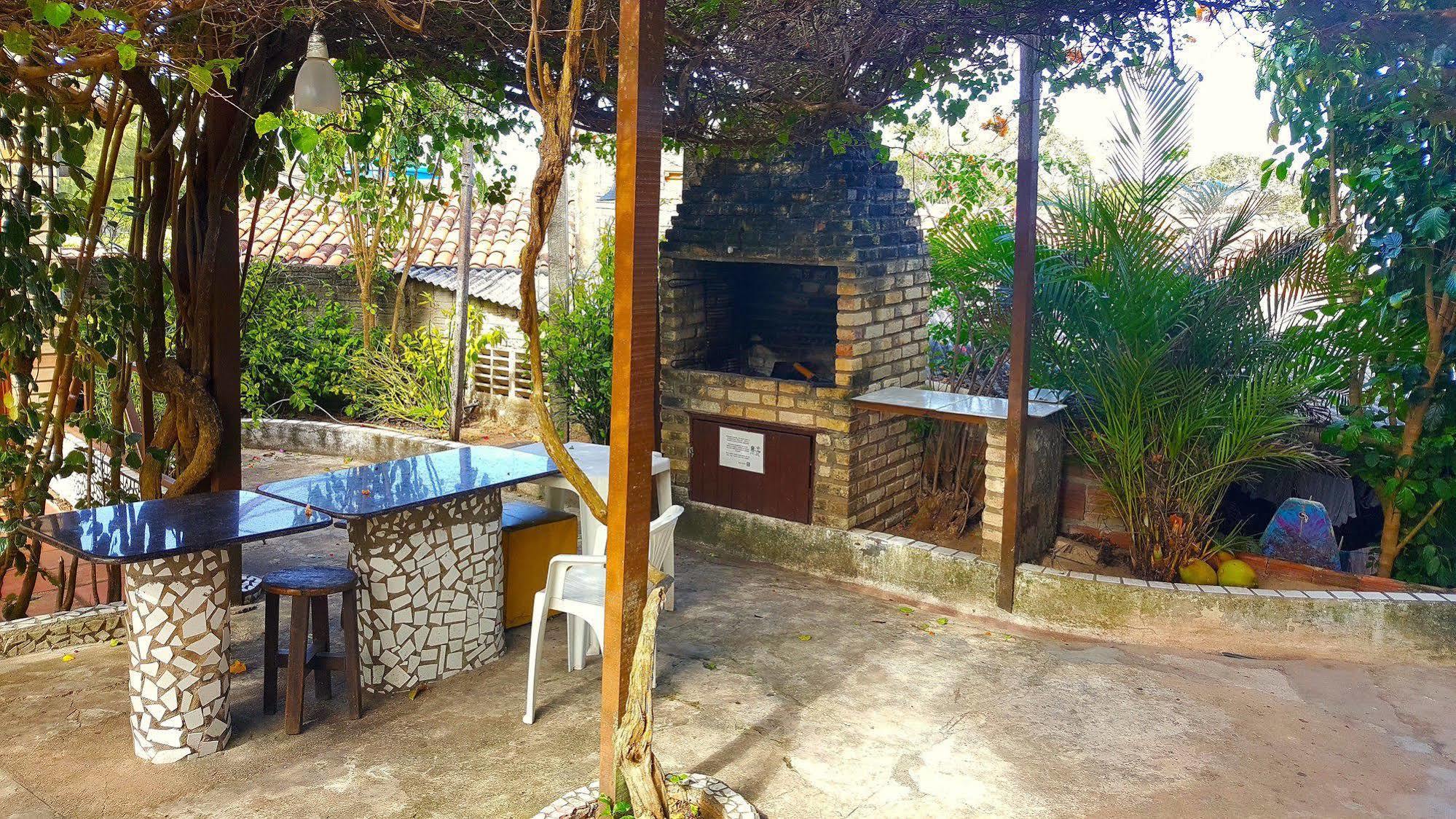 Media Veronica Hostel Suites Pipa Ares Bagian luar foto